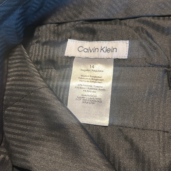 Boys Calvin Klein black 2 piece suit. 14 regular. 2 piece suit. Great basic suit - Picture 8 of 17